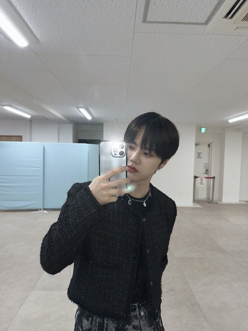 230310 NINE.i Twitter Update - Vari documents 3