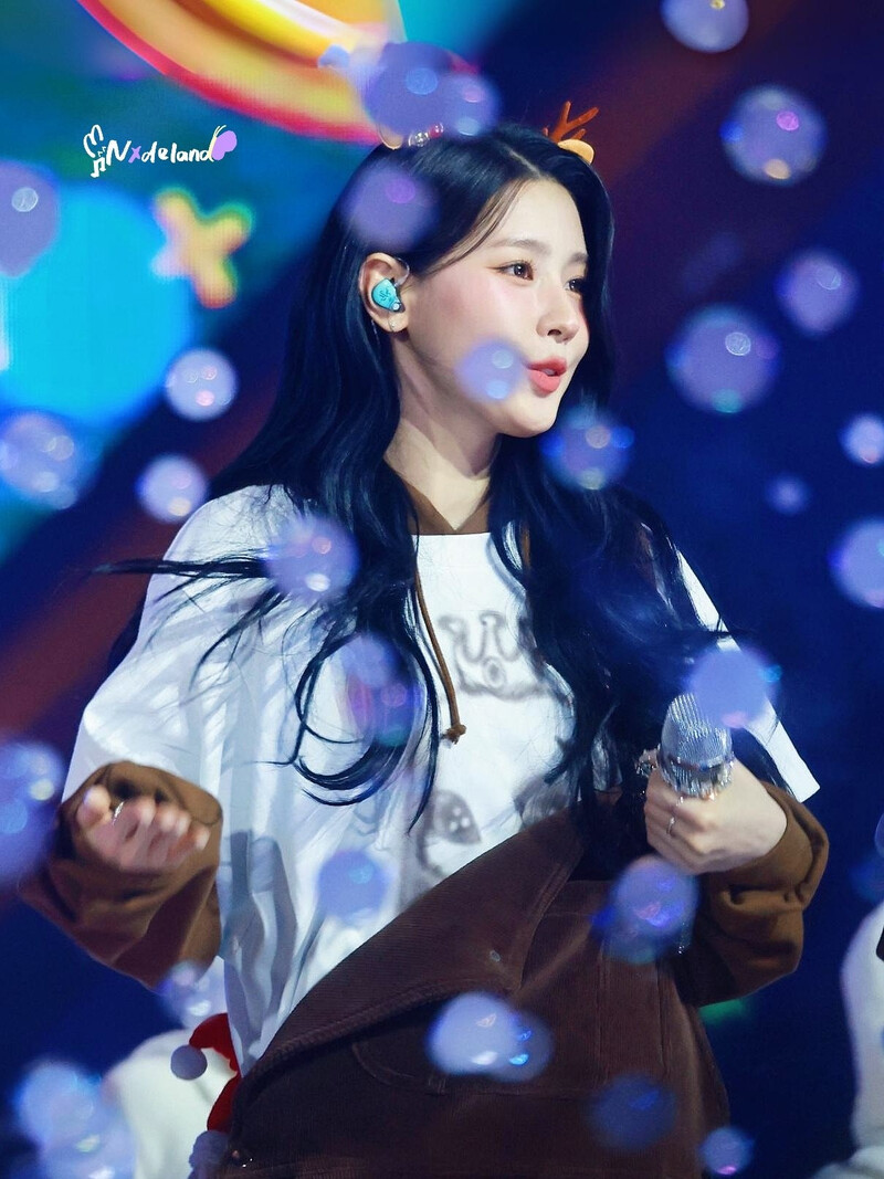 241225 (G)I-DLE Miyeon at 2024 SBS Gayo Daejeon documents 8