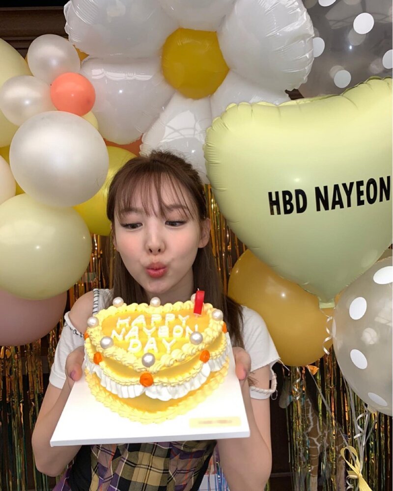 210924 TWICE Instagram Update - Nayeon documents 4