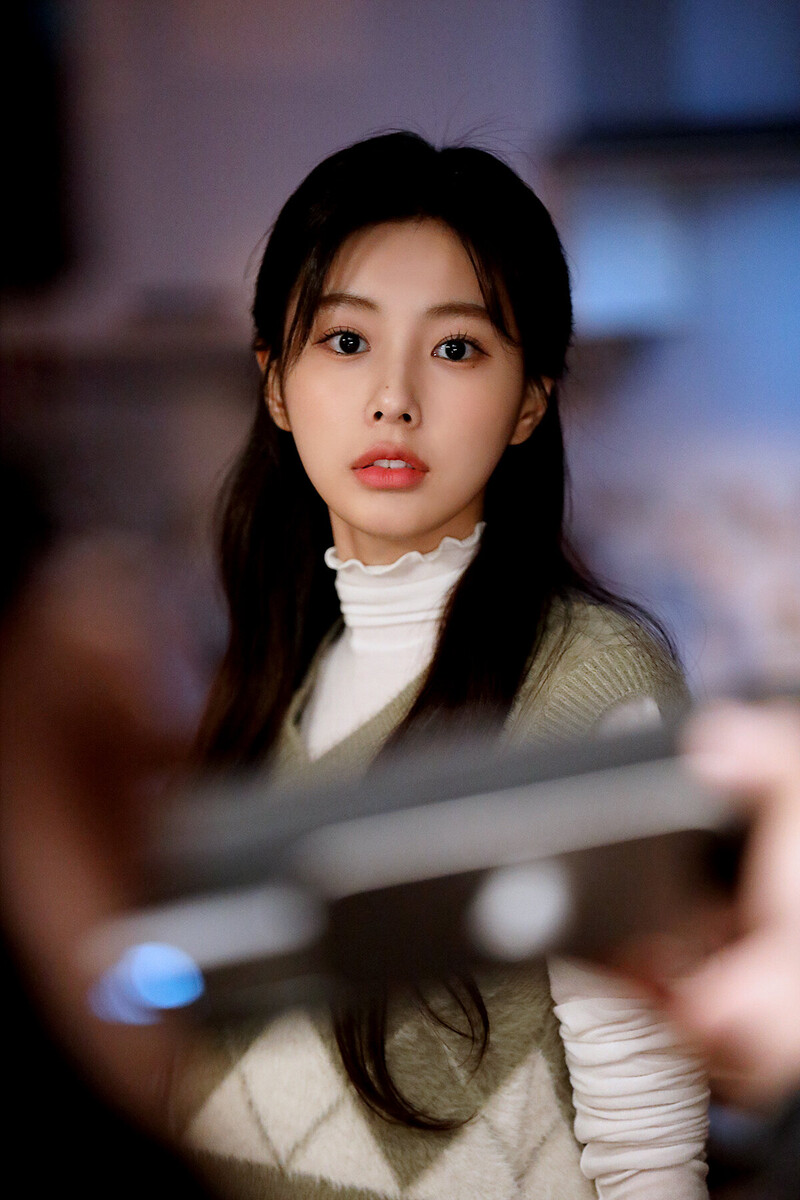 220112 8D Naver Post - Hyewon 'W' MV Shoot Behind documents 18