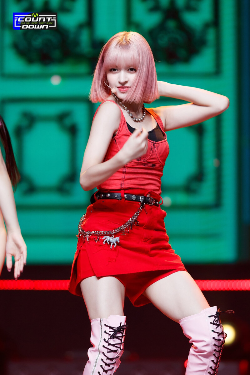 221006 NMIXX Lily - 'DICE' at M COUNTDOWN documents 1