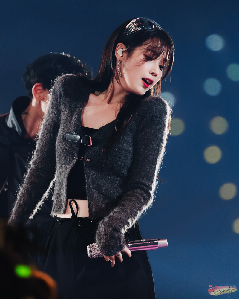 230924 IU - Fan Concert ‘I＋UN1VER5E’ in Seoul Day 2 documents 4