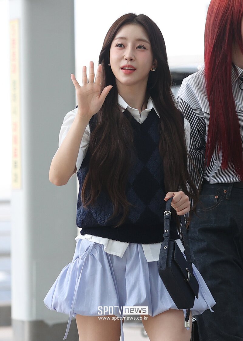 240412 STAYC Sumin - ICN Airport documents 1