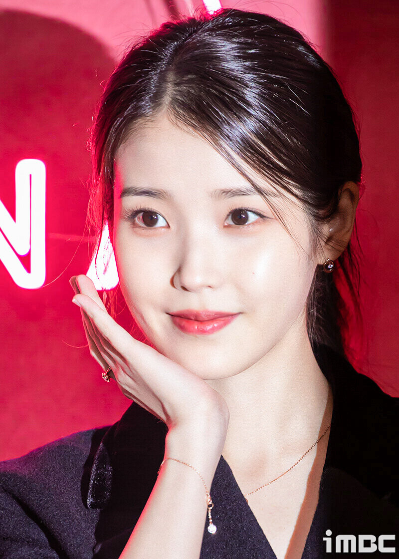 221116 IU - J.Estina Pop-up Store Event documents 27