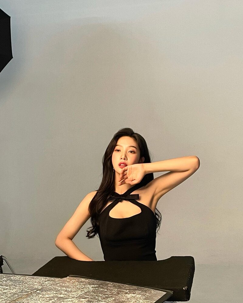 230107 Red Velvet Joy Instagram Update documents 4