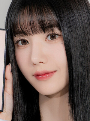 Kwon Eunbi for LENSTOWN - 247 (Twenty Four Seven) BOM lenses