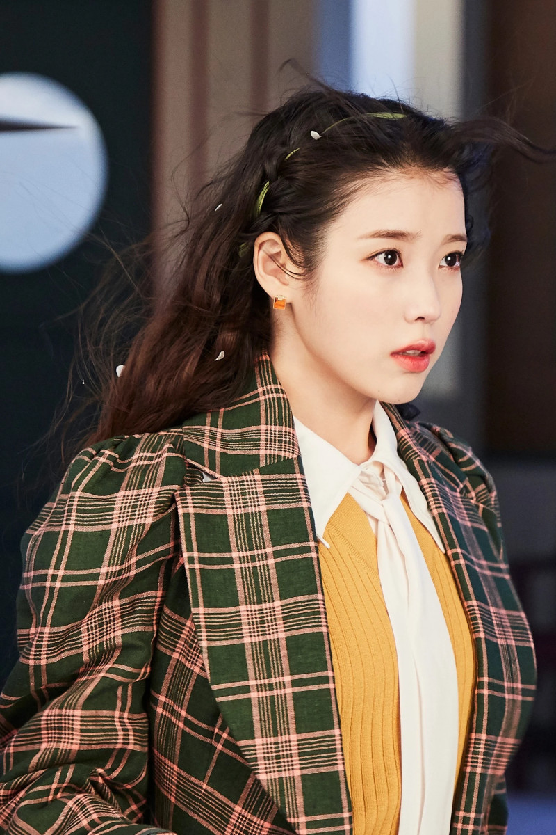 210325 IU 'Lilac' Special Photos by Melon documents 2
