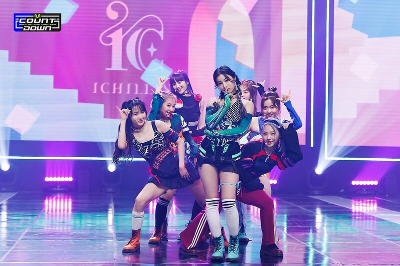 220428 ICHILLIN' - 'PLAY HIDE AND SEEK' at M COUNTDOWN documents 1