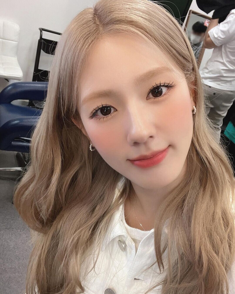 220630 (G) I-DLE Miyeon Instagram Update documents 3