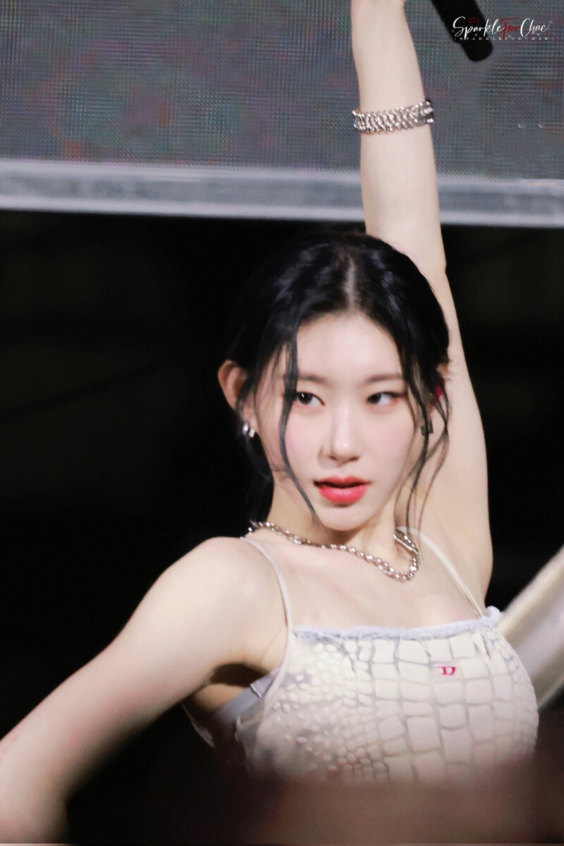 230510 ITZY Chaeryeong - Suwon University Festival documents 2