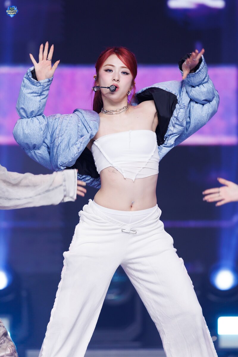 240229 LE SSERAFIM Yunjin - 'EASY' and 'Smart' at M Countdown documents 14
