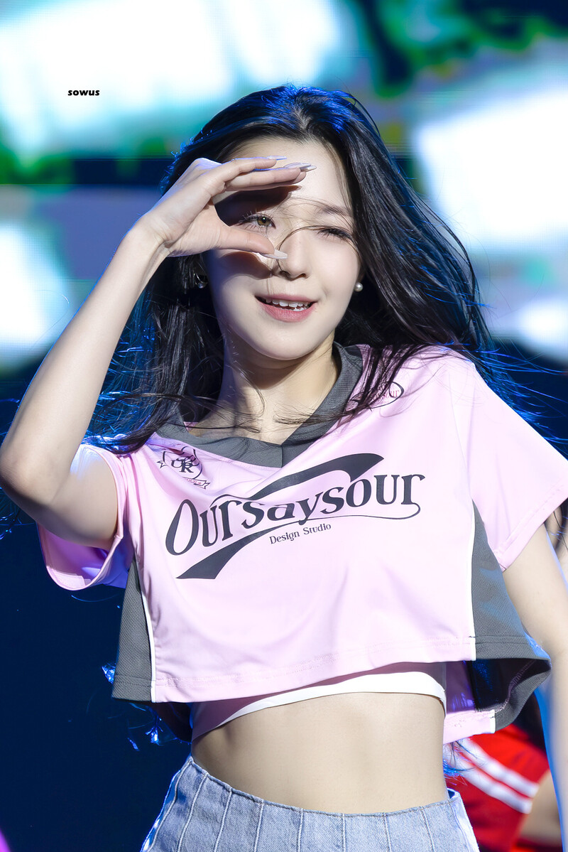 240518 fromis_9 Jiheon - Spring Breeze Campus Festival documents 1