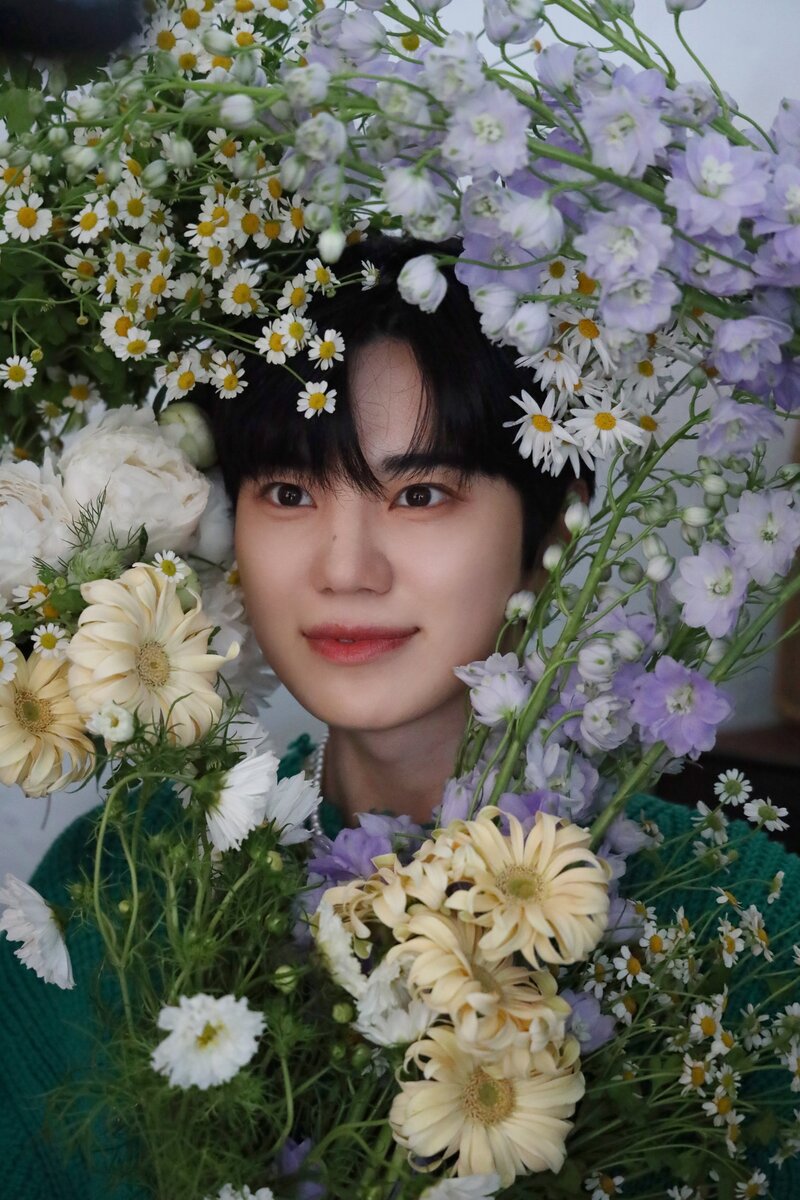 240619 - Naver - Infinite Flower Jacket Shooting Behind Photos documents 4