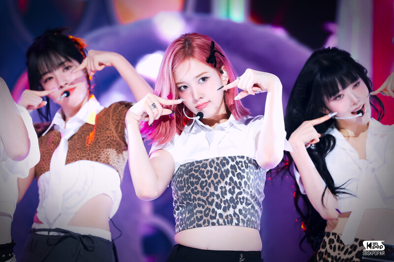 240707 STAYC J - ‘Cheeky Icy Thang’ at Inkigayo documents 2