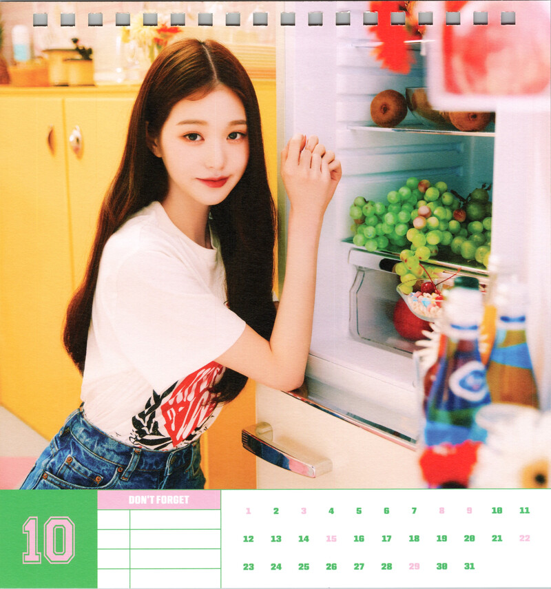 IVE 2023 Season's Greetings (Scans) documents 3