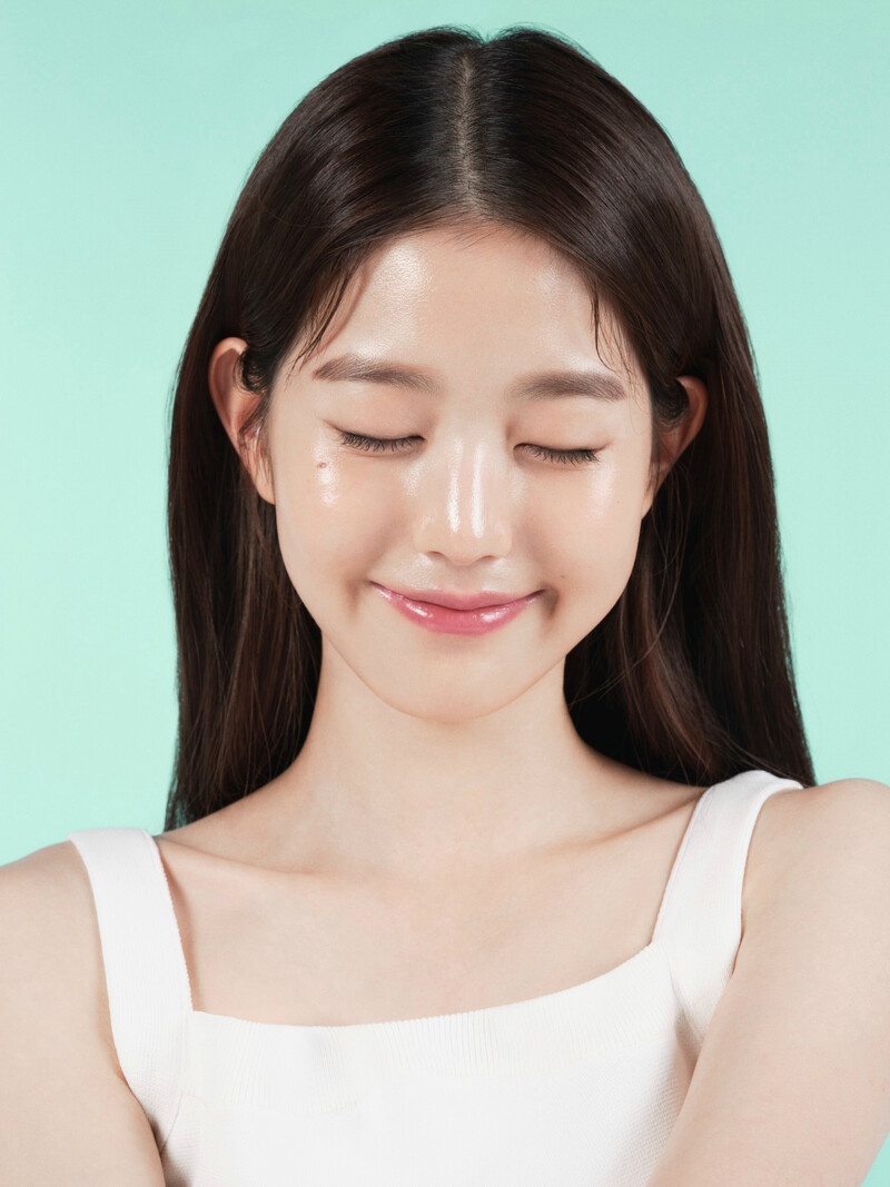 IVE Wonyoung for Innisfree Retinol Cica Repair Ampoule documents 6