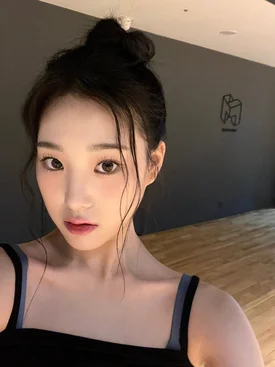 240421 tripleS Instagram & Twitter Update - Jiyeon