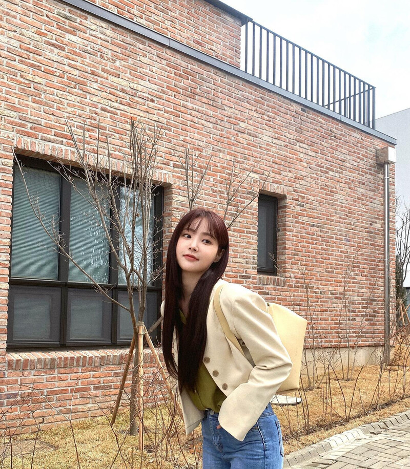220401 Yeonwoo Instagram Update documents 3