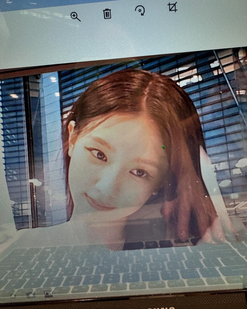 240729 - MIYEON Instagram Update documents 14