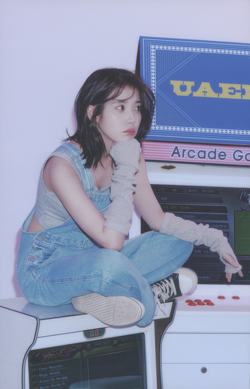 IU - 7th Official Fanclub Kit "UAENA" (Scans) documents 1