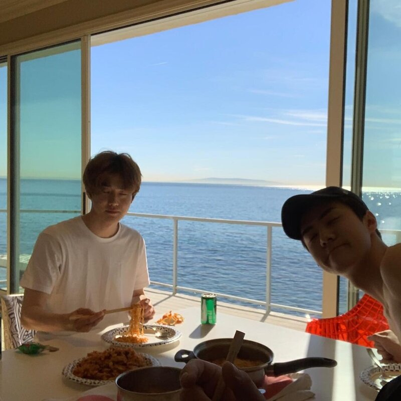 190811 EXO Sehun Instagram Update with Suho documents 1