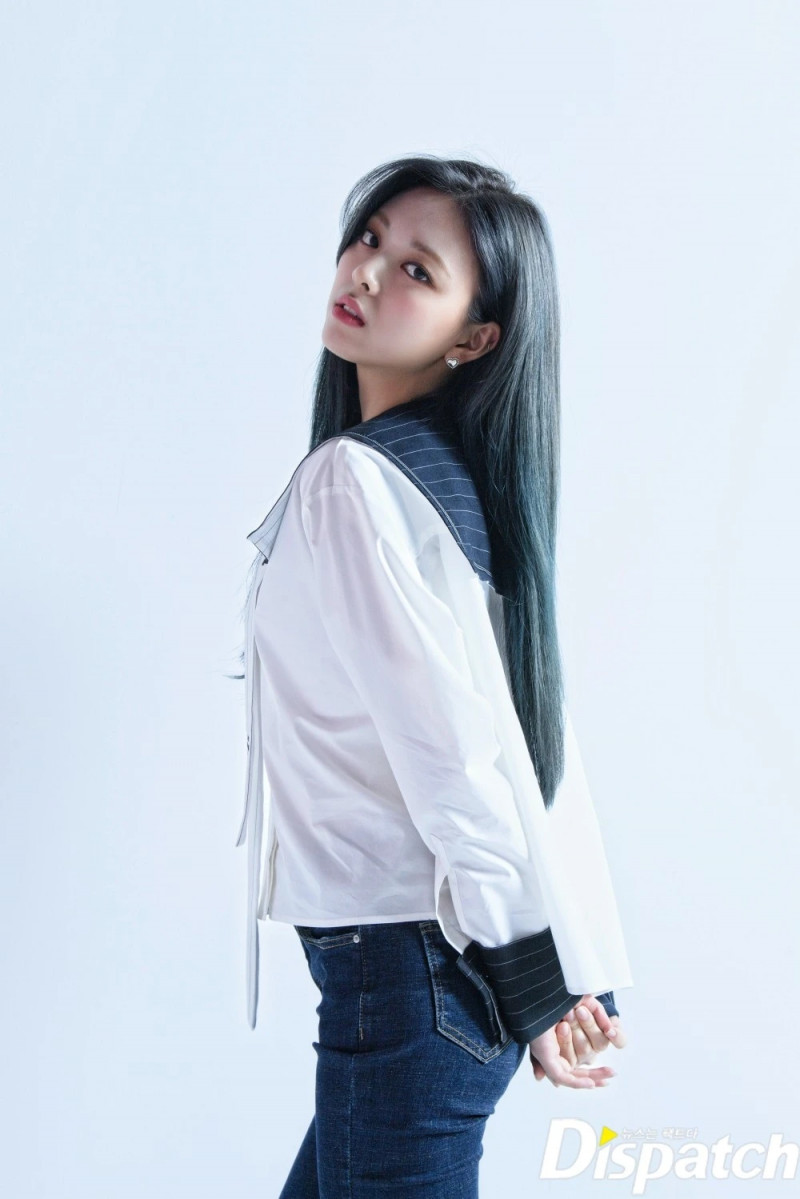 210427 ITZY Yuna 'GUESS WHO' Promotion Photoshoot by Dispatch documents 1