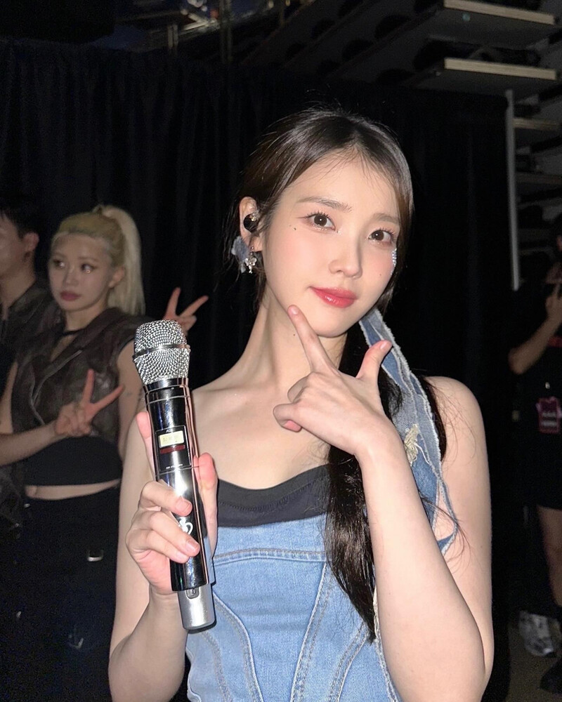 240726 IU Instagram Update documents 6