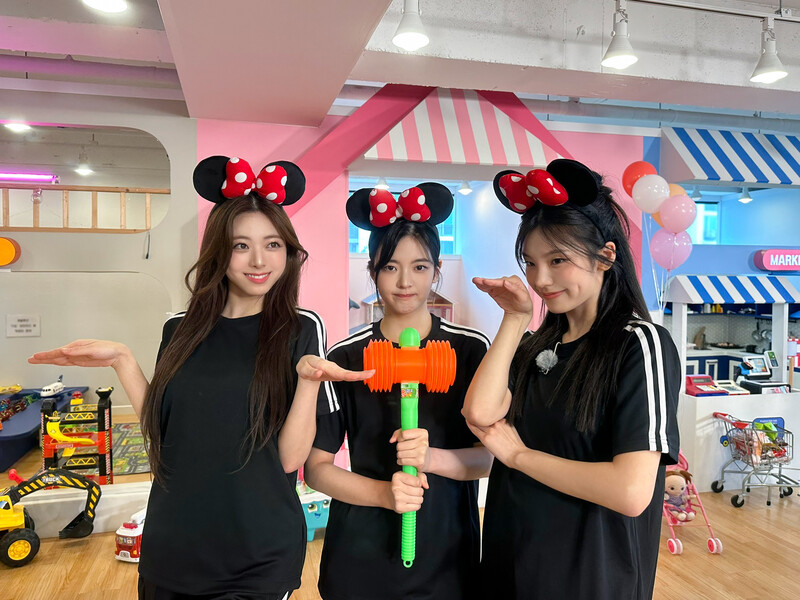 241219 - ITZY Twitter Update documents 1