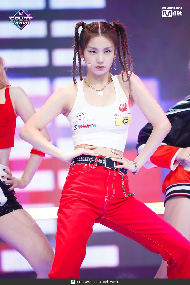 190808 ITZY - 'ICY' at M COUNTDOWN documents 15