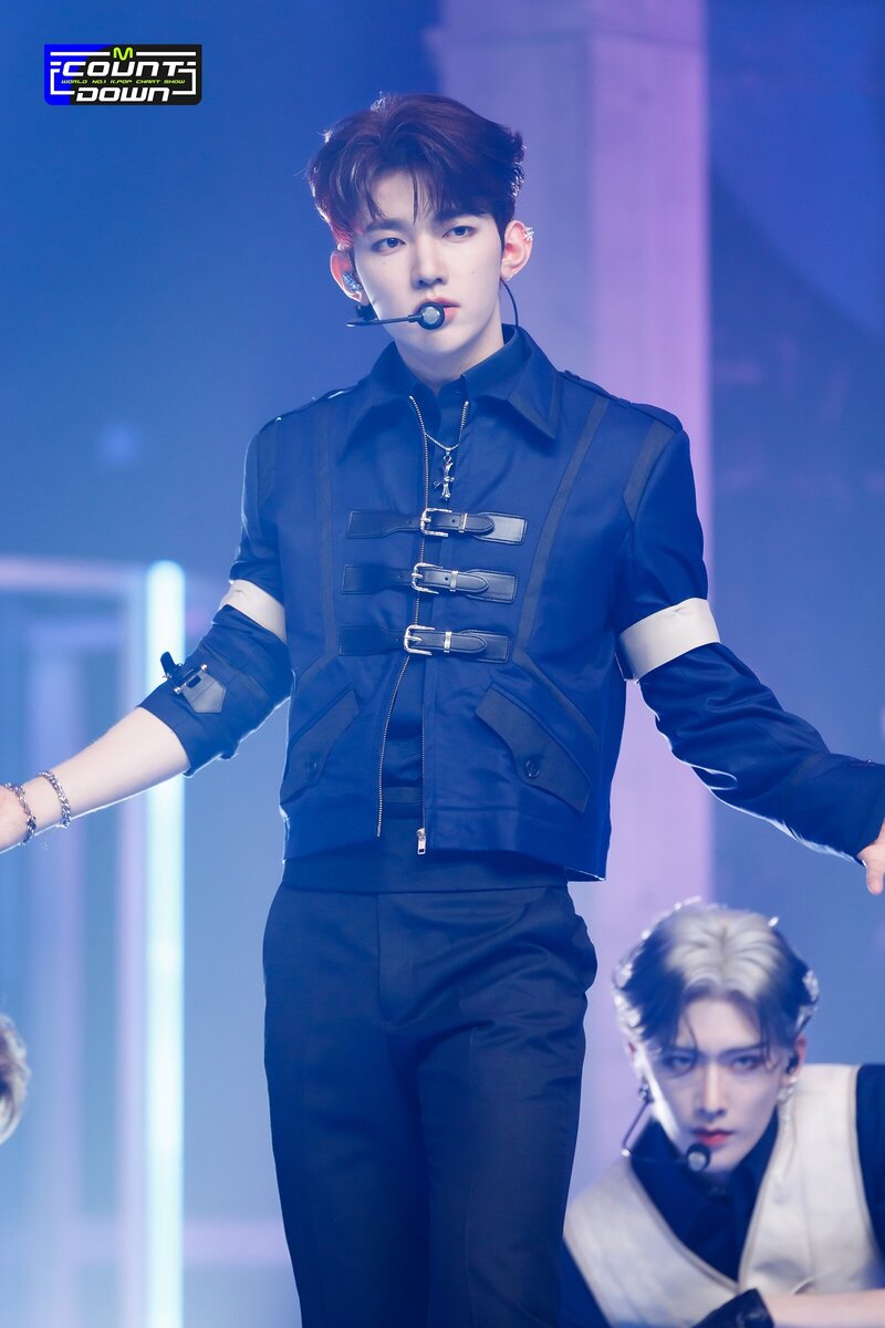 231109 ZEROBASEONE Zhang Hao - "Crush" and "Melting Point" at M Countdown documents 10