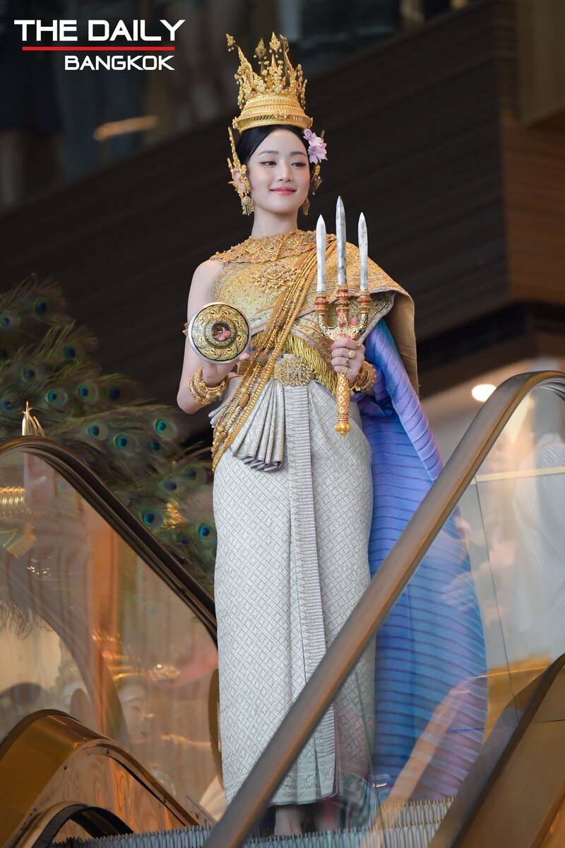 240414 (G)I-DLE Minnie - Songkran Celebration in Thailand documents 18