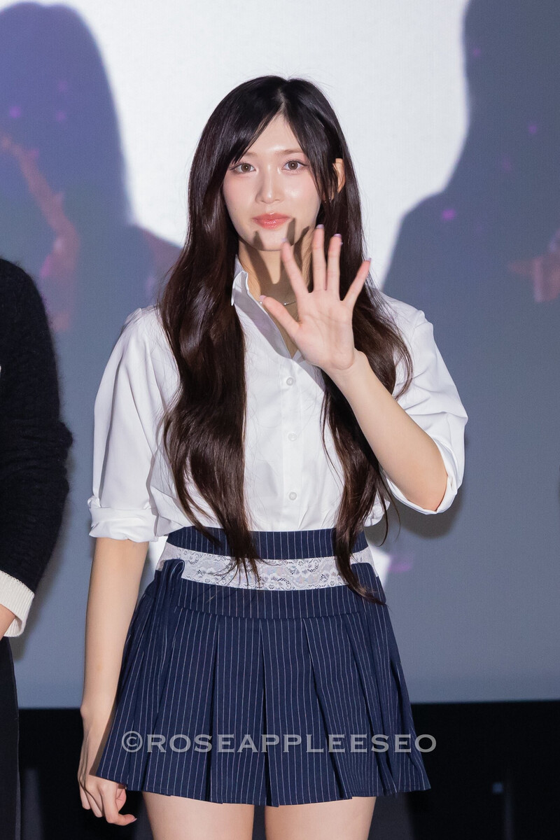 241020 IVE Leeseo at the Stage Greeting Event for "IVE THE 1ST WORLD TOUR in CINEMA" documents 3