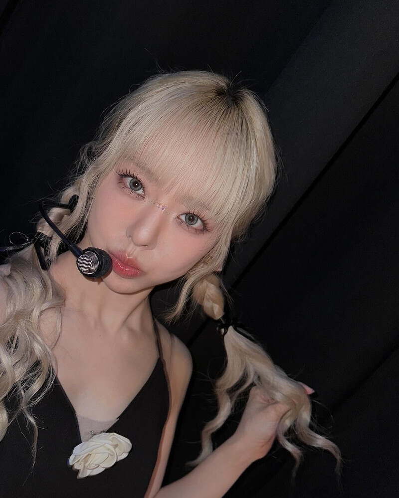 241027 - ViVi Instagram Update documents 5