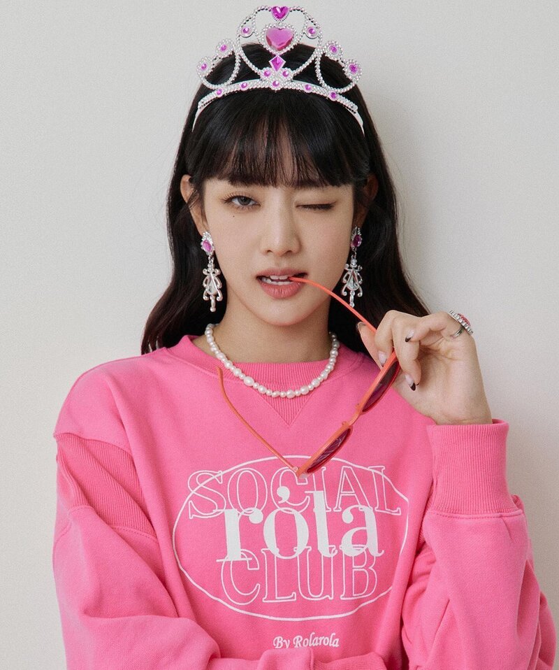 (G)-IDLE MINNIE for ROLAROLA 22 Winter Collection documents 1