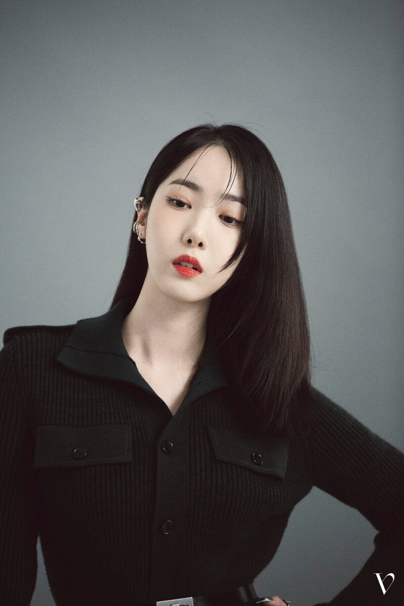 211116 BPM Entertainment Naver Post - VIVIZ Dazed Photoshoot Behind documents 14