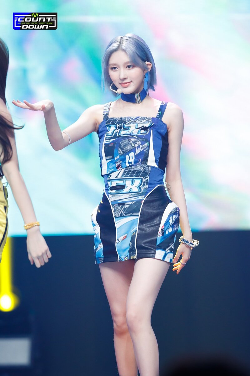 220901 IVE Gaeul 'After Like' at M Countdown documents 2