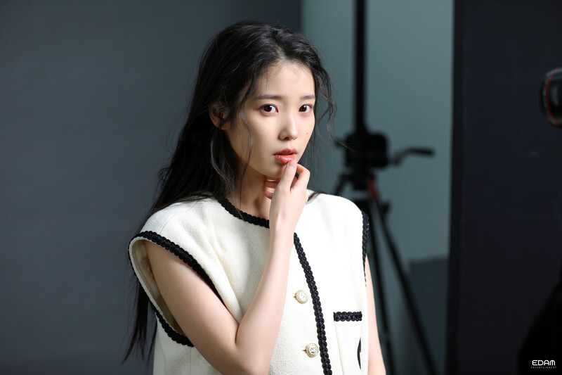 230223 EDAM Naver Post - IU - Harper's Bazaar Photoshoot Behind documents 3