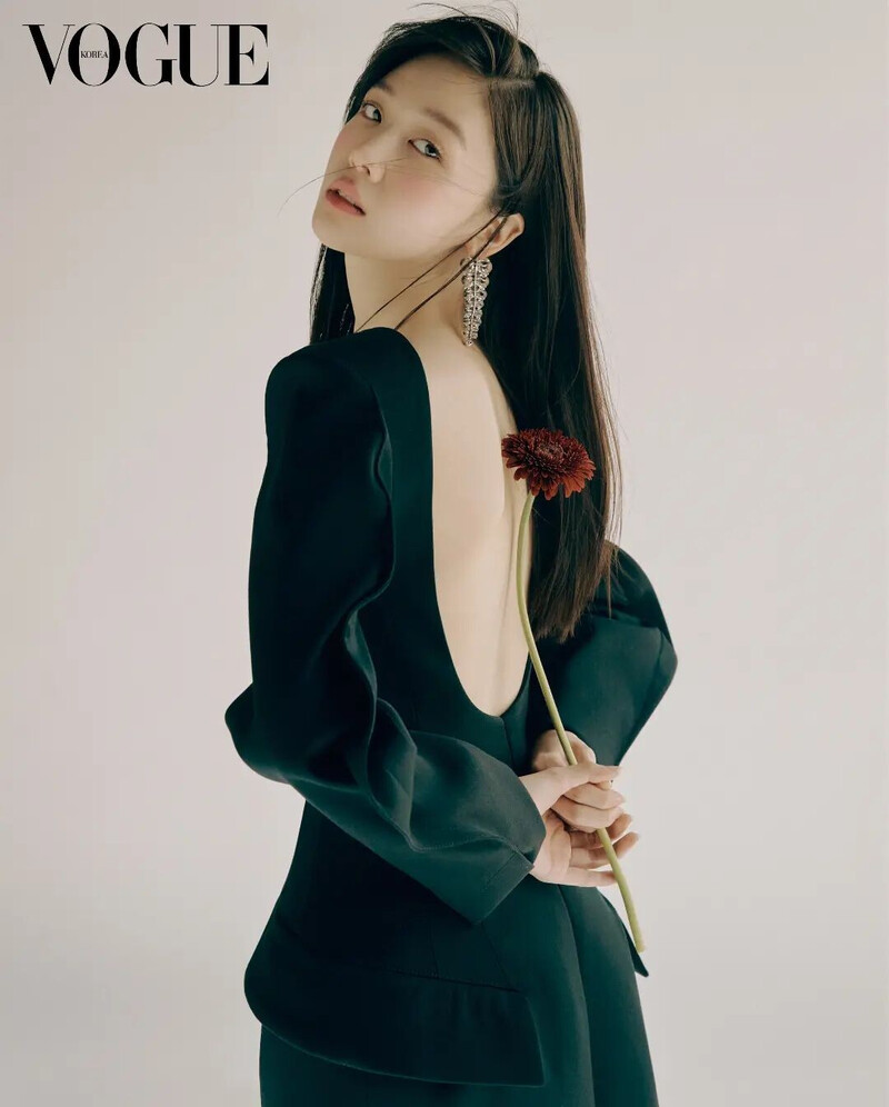 Bang Minah for VOGUE Korea - March 2023 Issue documents 1