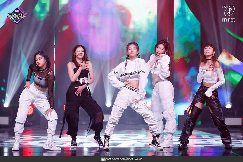 200326 ITZY - 'WANNABE' at M COUNTDOWN documents 6