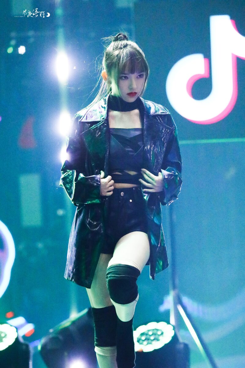 220811 Cheng Xiao -  Recording of Masked Dancing King documents 9