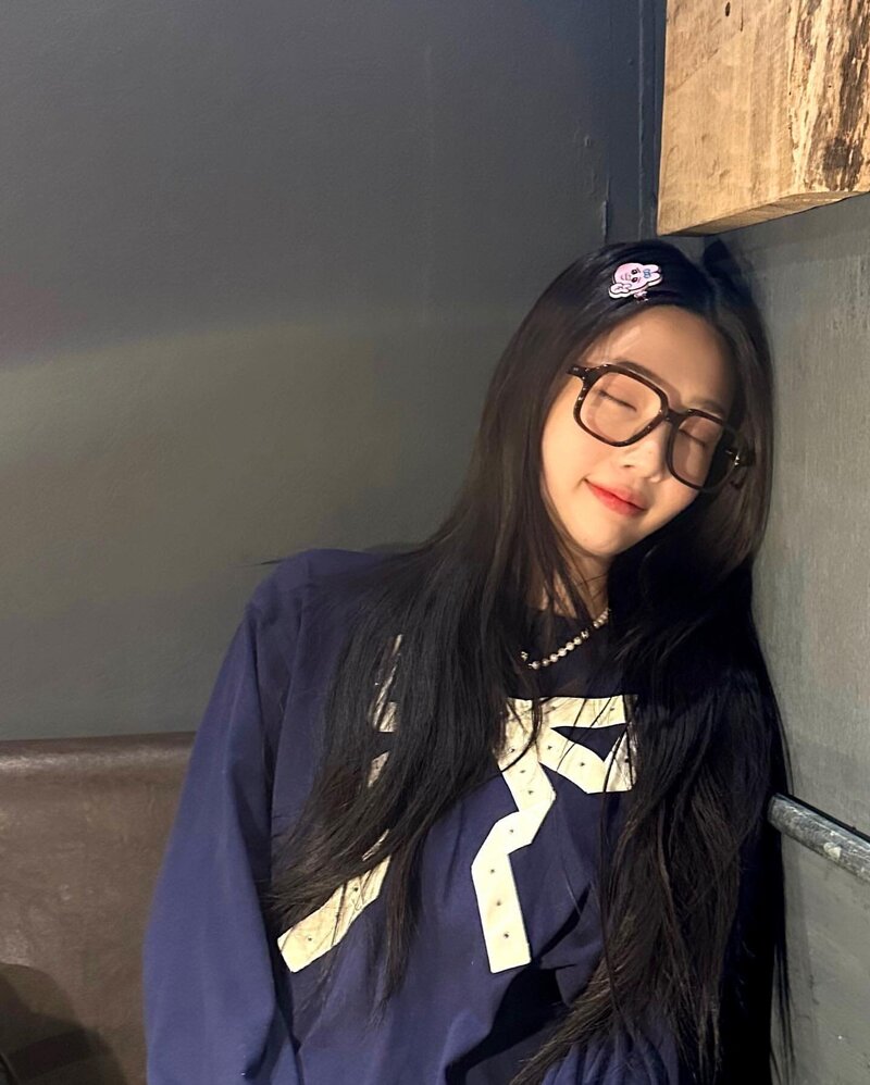 240217 Red Velvet Joy Instagram Update documents 5
