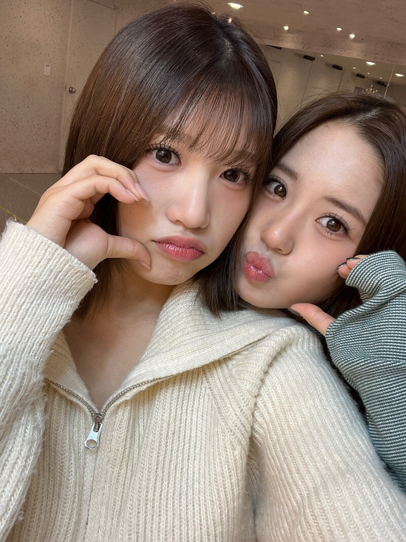 241129 - CSR Twitter Update with YUNA n SEOYEON documents 1