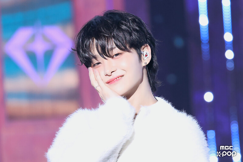 241215 TREASURE Jihoon - 'LAST NIGHT' at Music Core documents 2