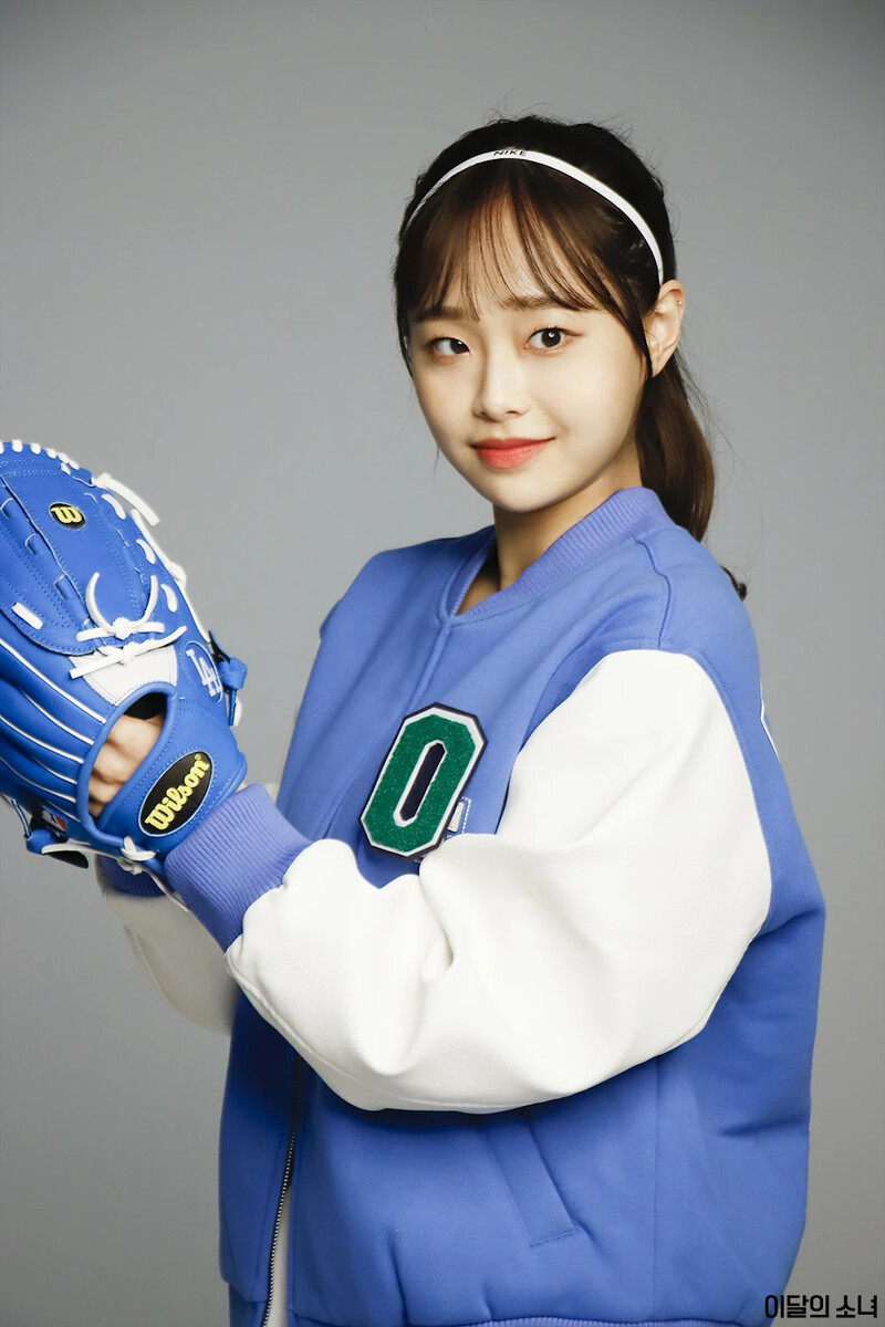 210521 BlockBerry Naver Post - LOONA's Chuu Pocari Sweat CF Behind documents 14