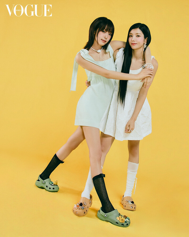 Kwon Eunbi and Yena x Crocs for Vogue Korea | August 2024 documents 2