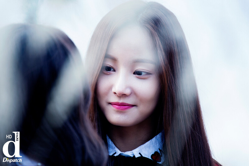 MOMOLAND Yeonwoo & Nancy - Show Champion rehearsal photoshoot by Naver x Dispatch documents 4