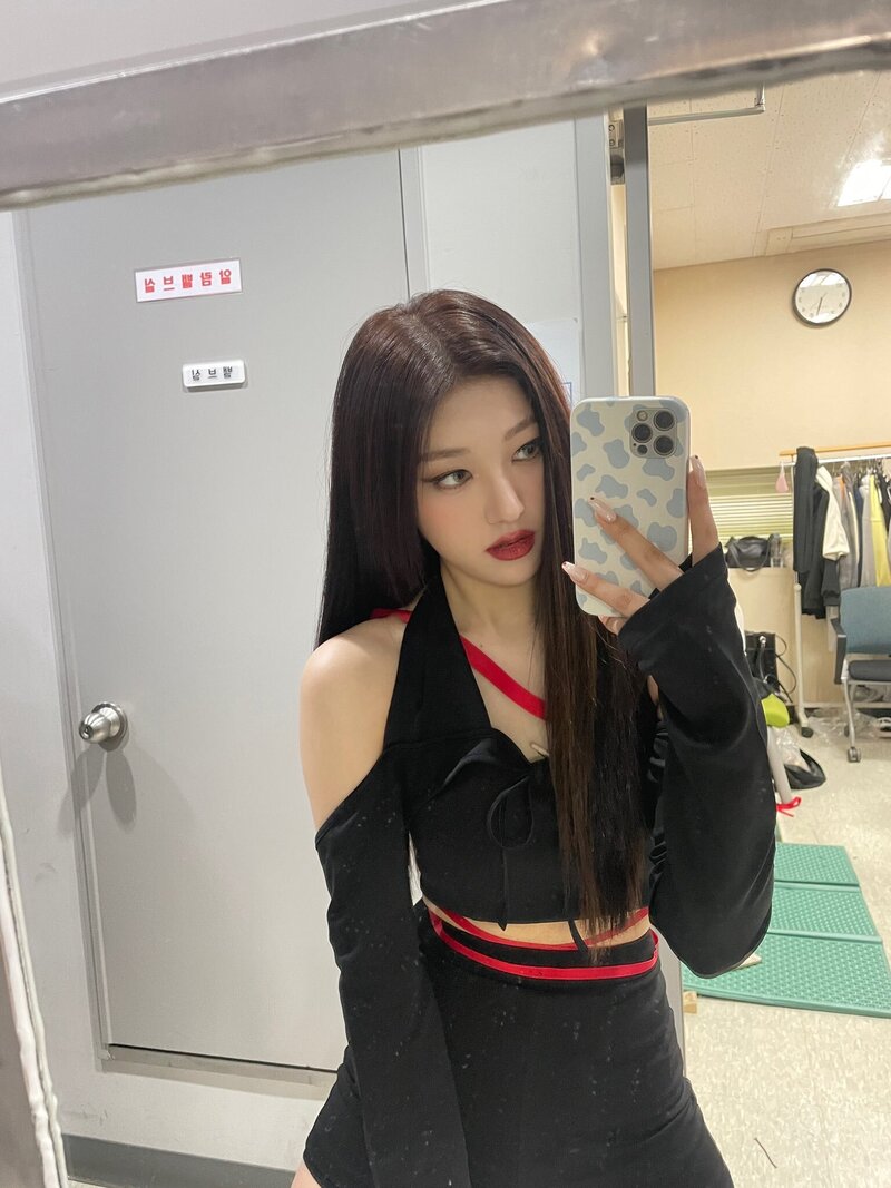 220513 Loona Twitter Update - Choerry | kpopping