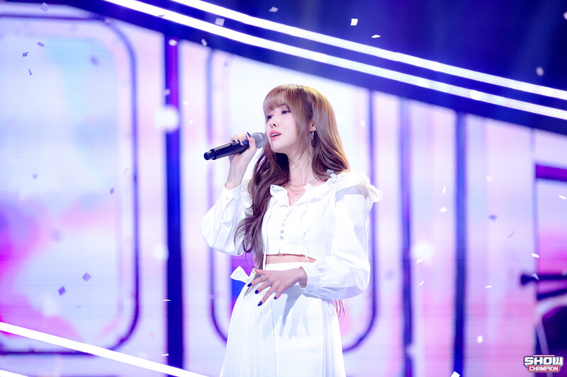 230323 Yuju 'without U' at Show Champion documents 1