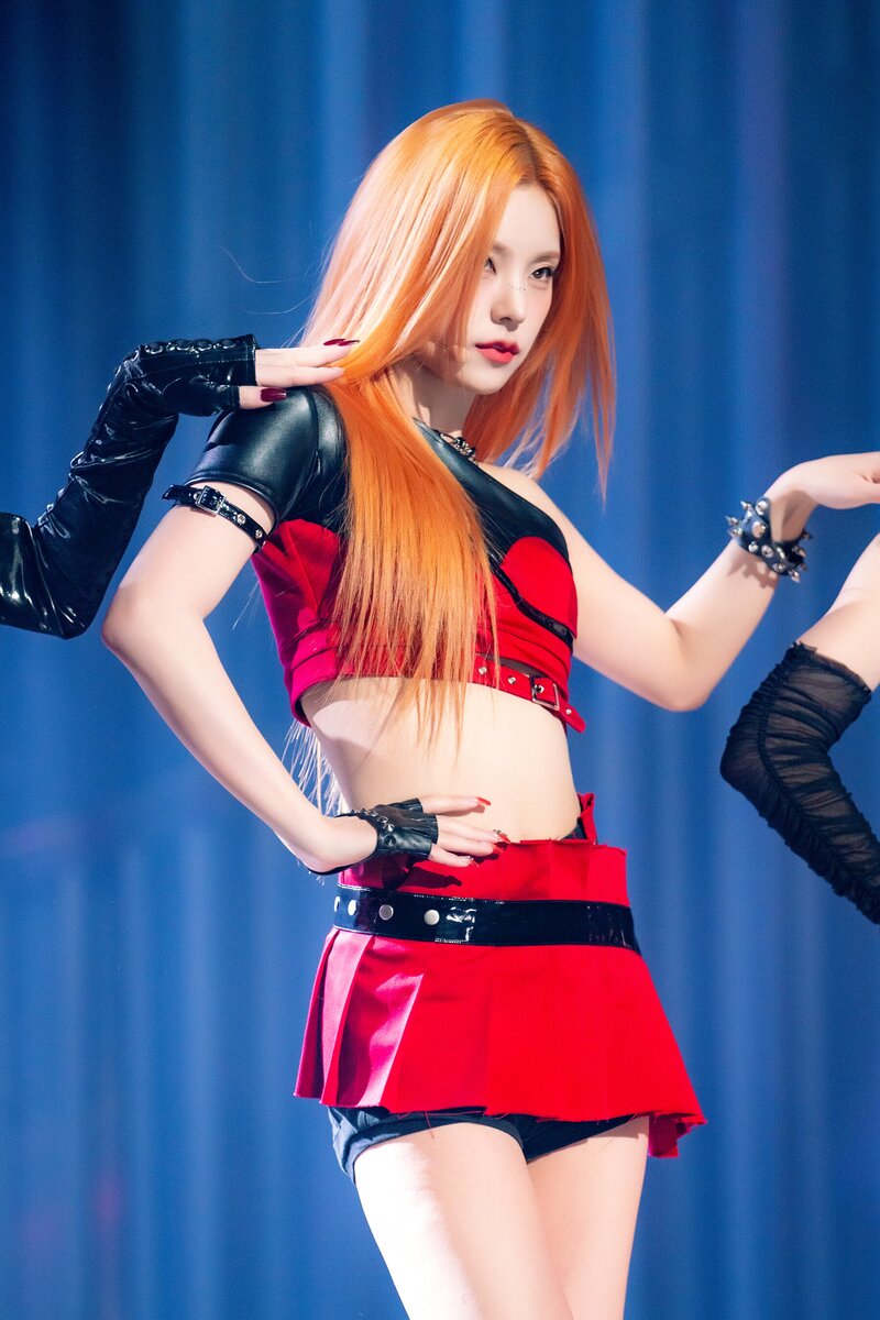 240114 - ITZY 'UNTOUCHABLE' at Inkigayo documents 22
