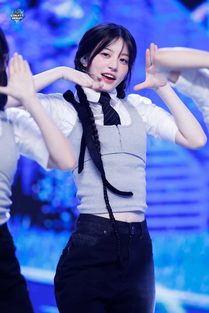 240328 ILLIT Minju - 'Magnetic' and 'My World' at M Countdown documents 9